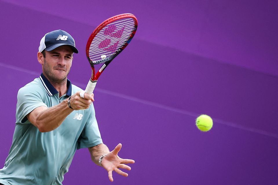 经常站在同 经常站在同